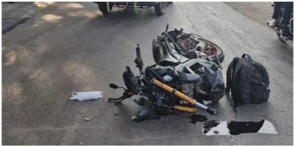 Death in a Road Accident: Sad news…! The daughter of Nayi Duniya editor Satish Chandra Srivastava died tragically in a road accident.