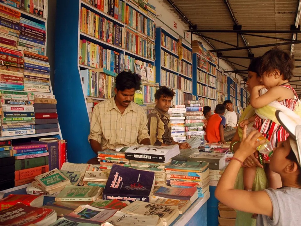 CBSE Warning: CBSE takes a tough stand against fake NCERT books! Schools and students warned... See important guidelines here