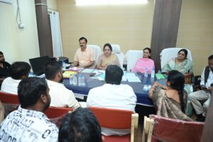 Raipur Nagar Nigam : सफाई व्यवस्था में सुधार के लिए महापौर मीनल चौबे सख्त…! वार्डों के निरीक्षण के दिए निर्देश