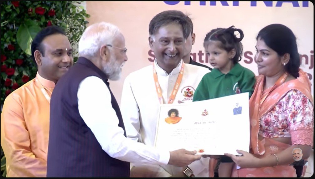 PM Modi Live : प्रधानमंत्री मोदी ने ‘नई जिंदगी’ पाए बच्चों से किया आत्मीय संवाद…! बांटा स्नेह और प्रेरणा…यहां देखें