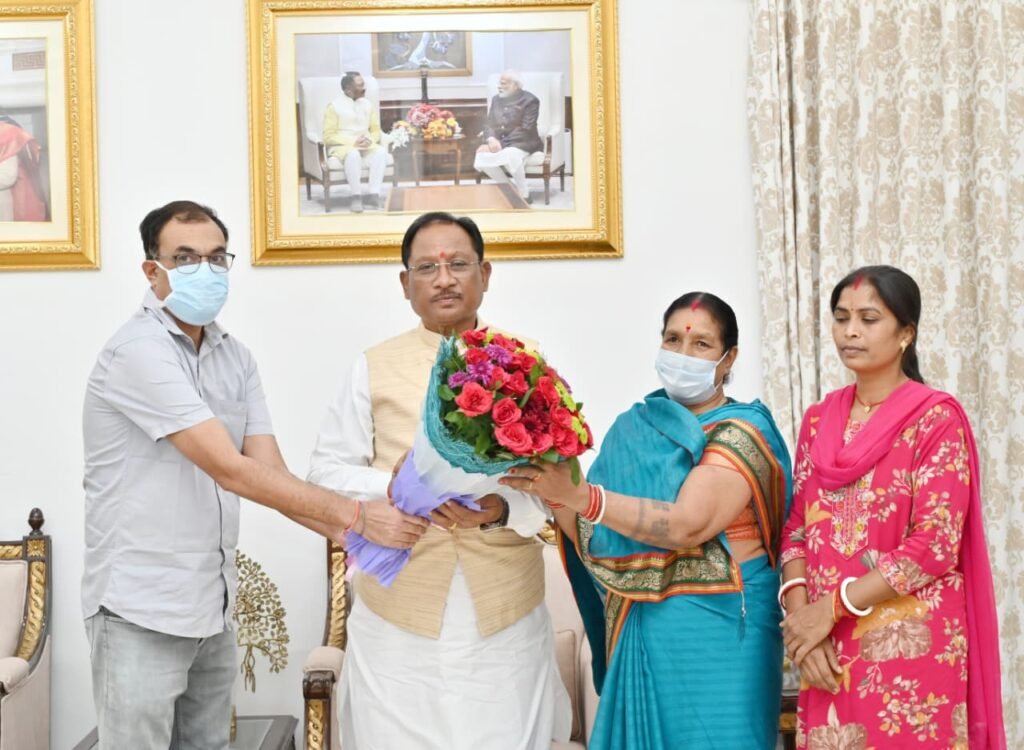 Courtesy Meet : मुख्यमंत्री विशेष स्वास्थ्य सहायता योजना बन रही लोगों के लिए संजीवनी, शासकीय मदद से गणेशराम का किडनी प्रत्यारोपण सफल, मुख्यमंत्री से मिल कर परिवार ने जताया आभार