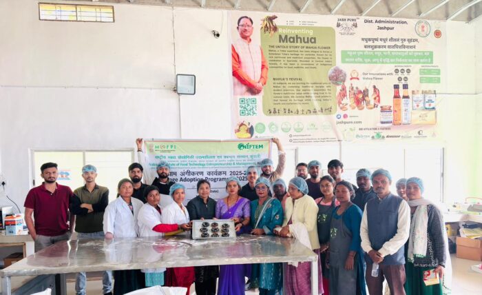 NIFTEM: NIFTEM provided training in Jashpur on making bakery products from coarse grains, providing information on nutritional elements as well as employment opportunities.