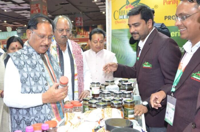 International Trade Fair: Chief Minister Vishnudev Sai visited the Chhattisgarh pavilion at the International Trade Fair; handicrafts, forest products and traditional art attracted the attention of buyers from India and abroad