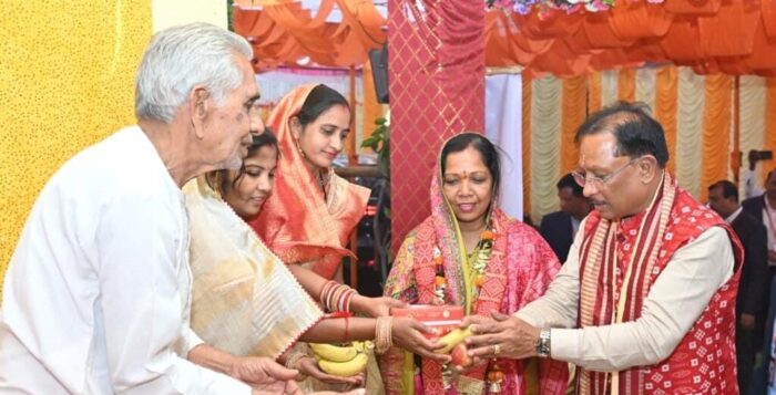 CM Vishnu participated in the Maa Mahalakshmi worship program in Basna Salkhand, the Chief Minister announced the construction of Mahatari Sadan in Salkhand village.