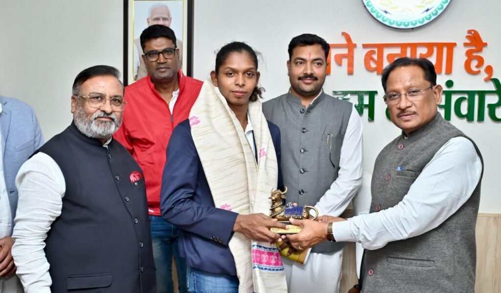 Women’s Kabaddi : मुख्यमंत्री साय ने महिला कबड्डी विश्व कप की स्टार खिलाड़ी संजू देवी को दी बधाई