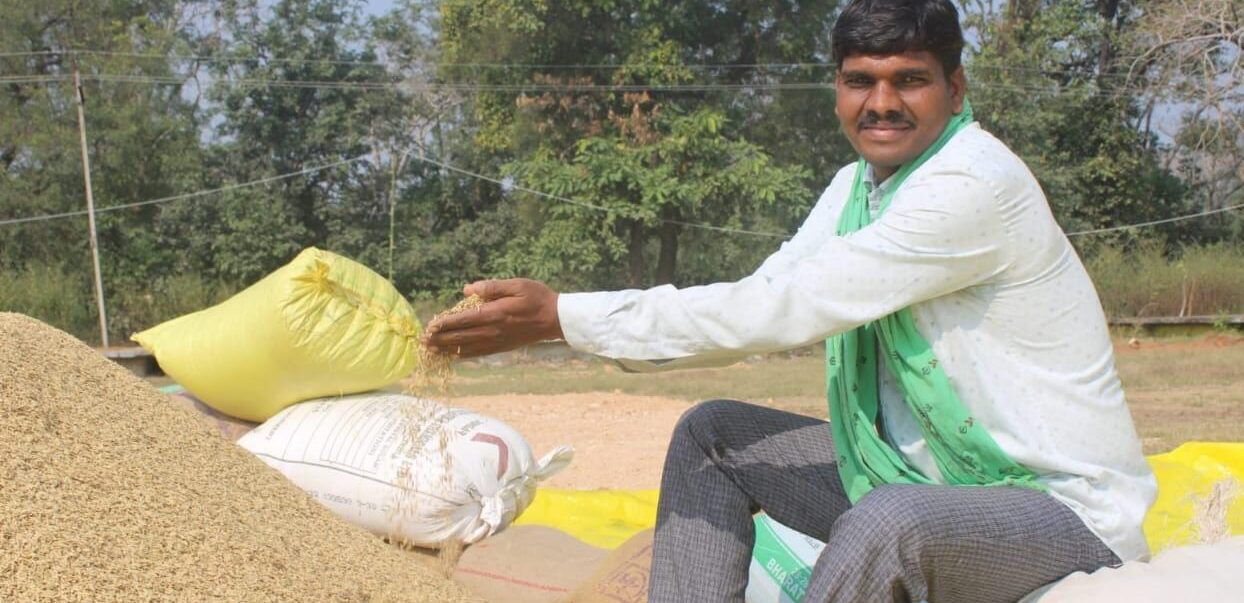 Paddy Procurement Centre: Earning from farming, now moving towards modernity, new flight achieved through hard work... Farmer Pradeep Patel will now buy his own tractor