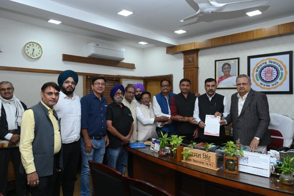 Swadeshi Sankalp Yatra: CAIT and Swadeshi Jagran Manch's Swadeshi Sankalp Yatra will be launched in Rajnandgaon... Dr. Raman Singh has been invited.