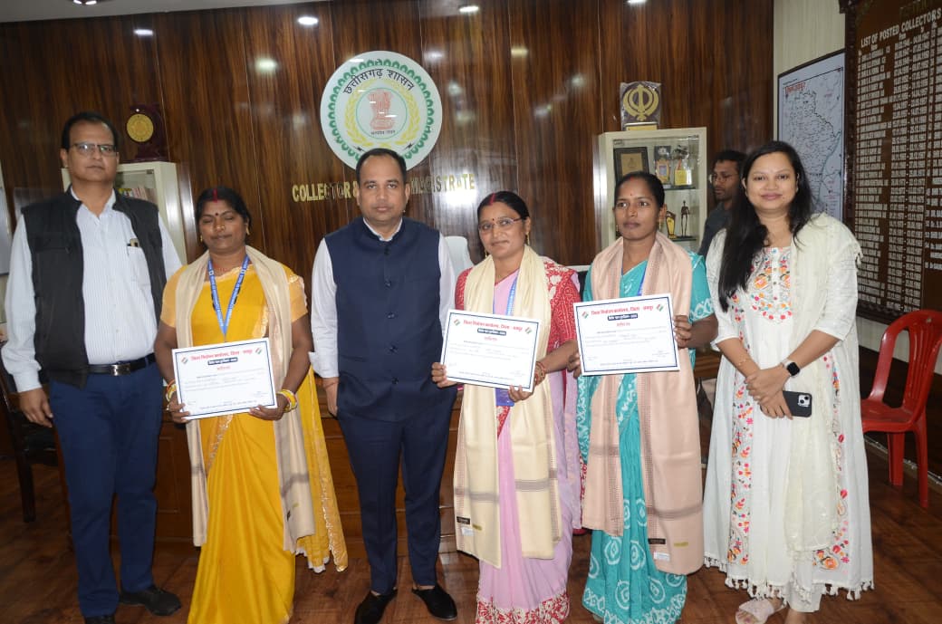 BLOs Honored: These four female BLOs demonstrated their mettle under adverse conditions...! The Collector honored them for completing 100% of their work ahead of schedule...see here