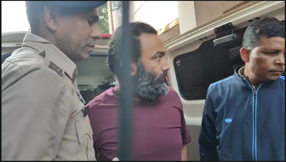 History Sheeter: Notorious moneylender Virendra Tomar sent on 4-day remand...interrogation continues...watch the video here