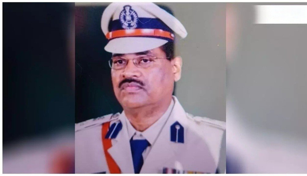 SDRF : बड़ी खबर…! फायर सर्विसेज के DIG सुरेश कुमार ठाकुर का दुखद निधन…शासकीय आवास में मृत पाए