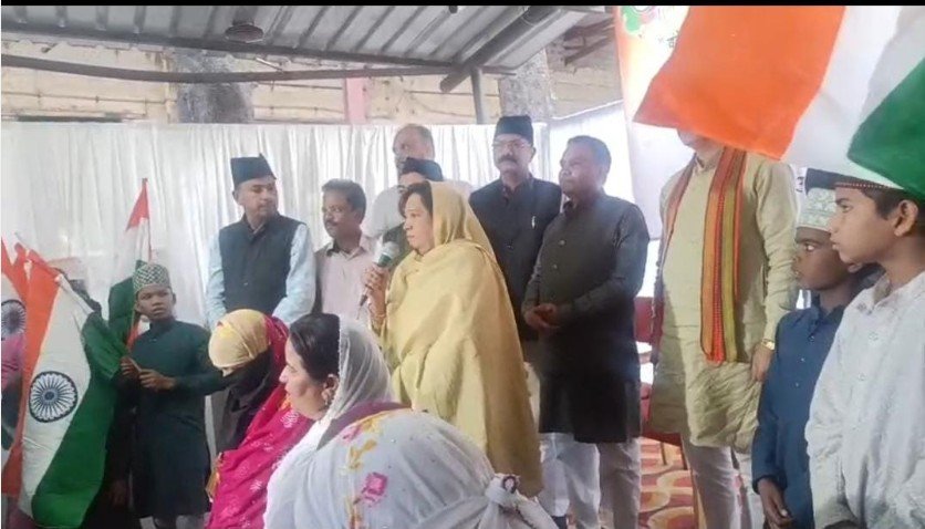 Vande Mataram : छत्तीसगढ़ वक्फ बोर्ड में “जश्न वंदे मातरम” कार्यक्रम का आयोजन…! मुस्लिम समाज ने पेश की एकता की मिसाल