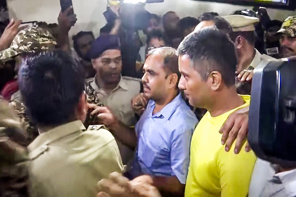 Liquor Scam Case : चैतन्य बघेल की जमानत पर हाईकोर्ट ने फैसला सुरक्षित…! दोनों पक्षों को रिटर्न सबमिशन दाखिल करने का निर्देश