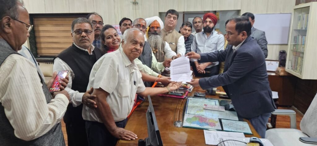 Chamber Of Commerce : चैंबर और सर्व समाज का राज्यव्यापी बंद का व्यापक असर…! बाजार स्वस्फूर्त बंद…कलेक्टर को सौंपा ज्ञापन