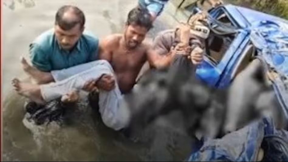 Sandeshkhali Case : संदेशखाली केस के मुख्य गवाह भोला घोष की कार हुआ भयानक एक्सीडेंट…! बेटे और ड्राइवर की मौके पर ही मौत…संदेह और चर्चाओं का दौर तेज