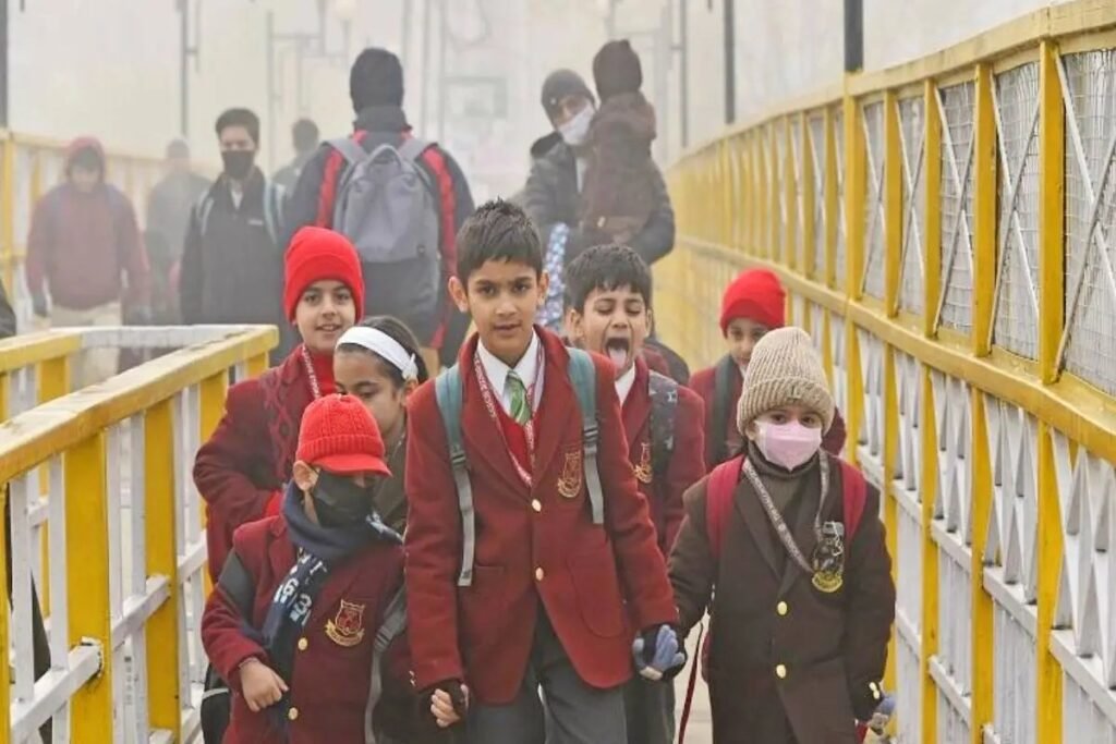 School Timings Changed : छत्तीसगढ़ में कड़ाके की ठंड का असर…! बदला स्कूल का समय…प्रशासन ने जारी किया आदेश…यहां देखें टाइम टेबल