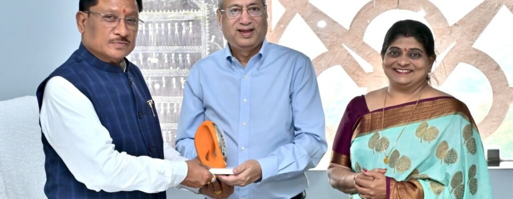 Courtesy Meet : मुख्यमंत्री साय से एनएमआईएमएस के प्रतिनिधियों ने की सौजन्य मुलाकात, एडुसिटी नया रायपुर में नारसी मोंजी इंस्टीट्यूट ऑफ मैनेजमेंट स्टडीज के कैंपस खोलने का मिला प्रस्ताव