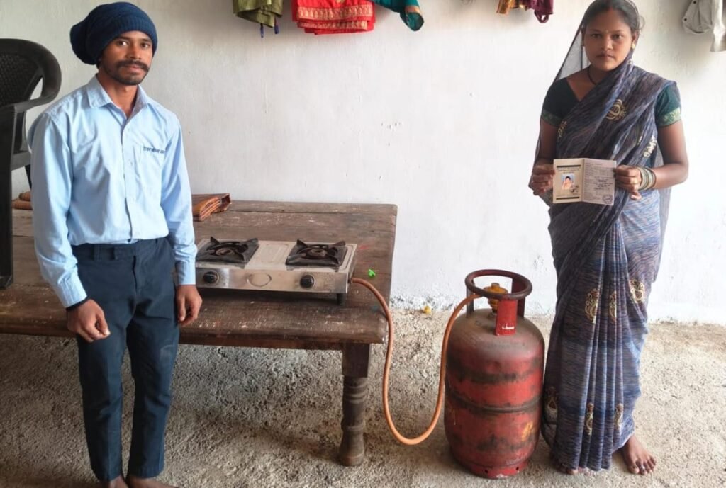 Ujjwala Yojana : उज्ज्वला योजना ने बदली द्रोपदी यादव की रसोई और जिंदगी, स्वच्छ ईंधन से मिली राहत, स्वास्थ्य और सम्मानजनक जीवन की नई शुरुआत