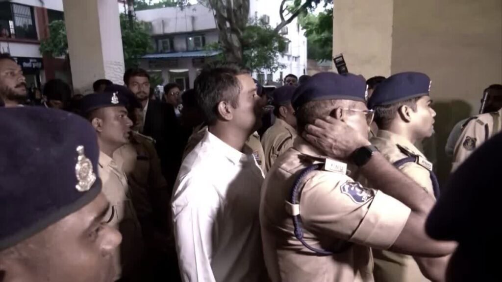 Chaitanya Granted Bail : बड़ी खबर…6 महीने जेल में बिताने के बाद हाई कोर्ट ने चैतन्य बघेल को दी ज़मानत…!