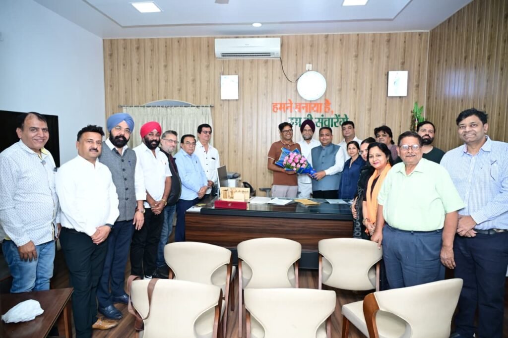 Chhattisgarh Chamber : चैंबर ऑफ कॉमर्स की बड़ी जीत…! अचल संपत्ति पंजीयन दरों पर राहत…प्रदेश अध्यक्ष  के नेतृत्व में वित्त मंत्री से मिलकर जताया आभार