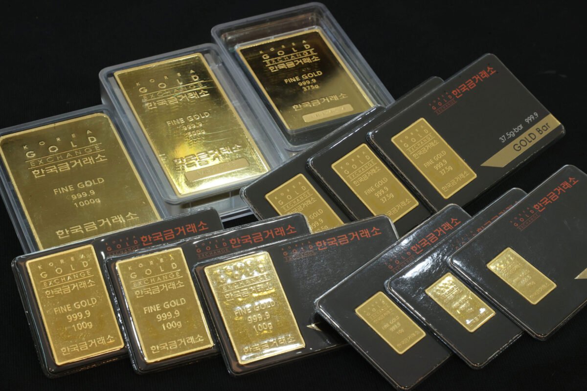 Gold-Silver Price Crash : बजट के बाद सोने और चांदी की कीमतों में बड़ा क्रैश…! चांदी ₹16 हजार और सोना ₹4 हजार सस्ता…अब 1 किलो चांदी का भाव इतना रह गया