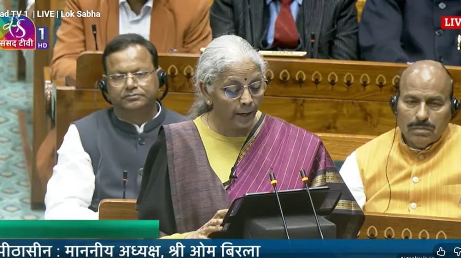 Budget 2026 Live Updates : निर्मला सीतारमण का बजट भाषण…! 5 लाख से ऊपर आबादी वाले शहरों में इंफ्रास्ट्रक्चर बूस्ट पर फोकस…! 10 हजार करोड़ का SME ग्रोथ फंड