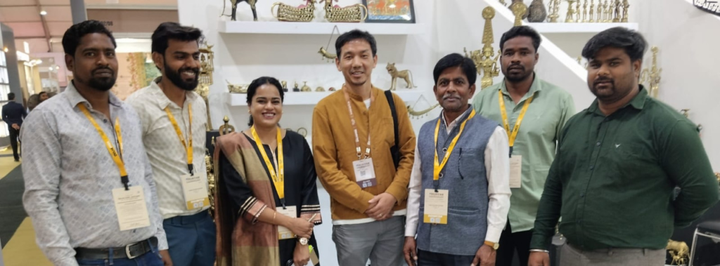 IHGF Fair 2026 : आईएचजीएफ फेयर 2026 में छत्तीसगढ़ी शिल्प की गूंज, कोंडागांव के कलाकारों ने बिखेरा हुनर का जादू