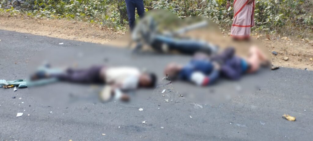 Death in an Accident : मनेंद्रगढ़ ब्रेकिंग…! जनकपुर रोड पर दिल दहला देने वाला हादसा…मौके पर ही 3 की दर्दनाक मौत…यहां देखें Video