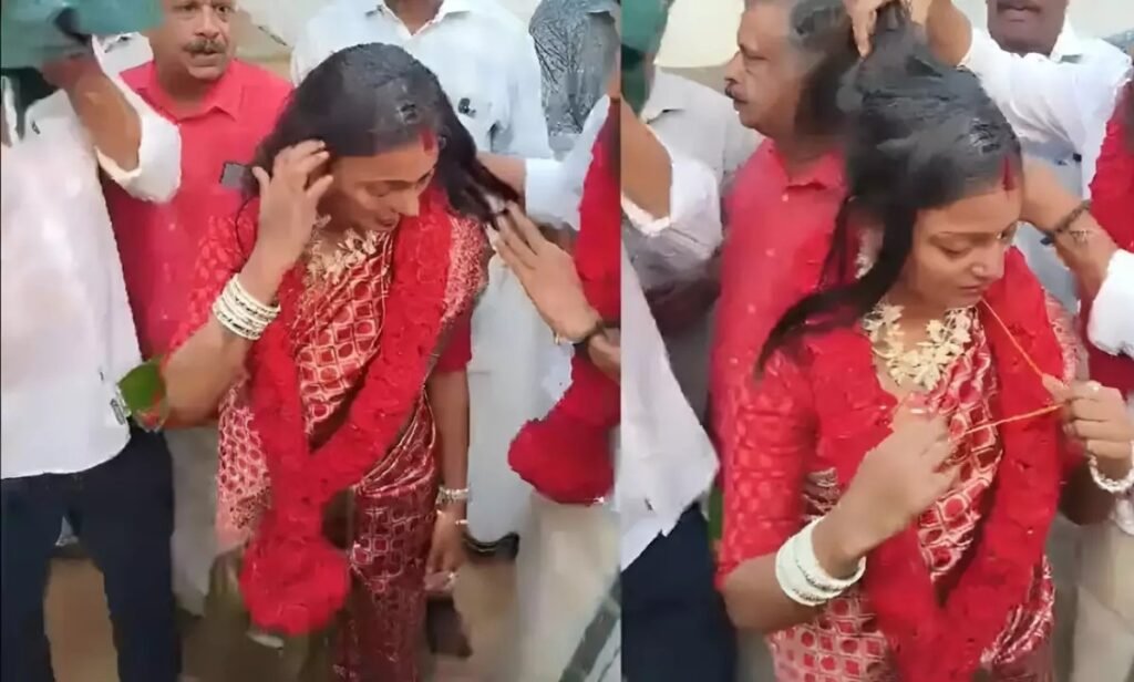 Mahakumbh Viral Girl : सनसनी…! महाकुंभ की वायरल गर्ल मोनालिसा ने केरल में बॉयफ्रेंड फरमान खान से की शादी…डायरेक्टर सनोज मिश्रा का X पोस्ट पर सनसनीखेज आरोप…यहां देखें VIDEO