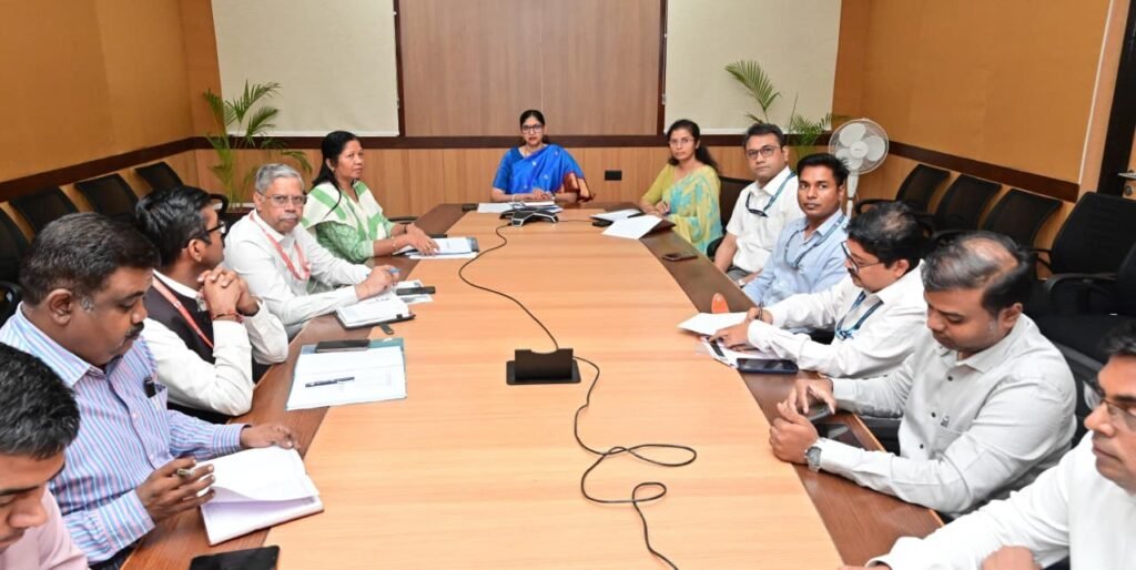 LPG Supply : बिग ब्रेकिंग…! खाद्य सचिव रीना कंगाले ने आयल कंपनियों के साथ की बैठक…गैस और ईंधन की उपलब्धता पर बड़ा कदम…टोल-फ्री नंबर जारी