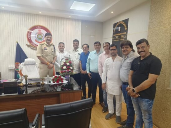 Transport Issue : ट्रांसपोर्ट प्रतिबंध से परेशान व्यापारी…! चैंबर प्रतिनिधिमंडल ने की कमिश्नर से मुलाकात…शिथिलीकरण के मिले संकेत