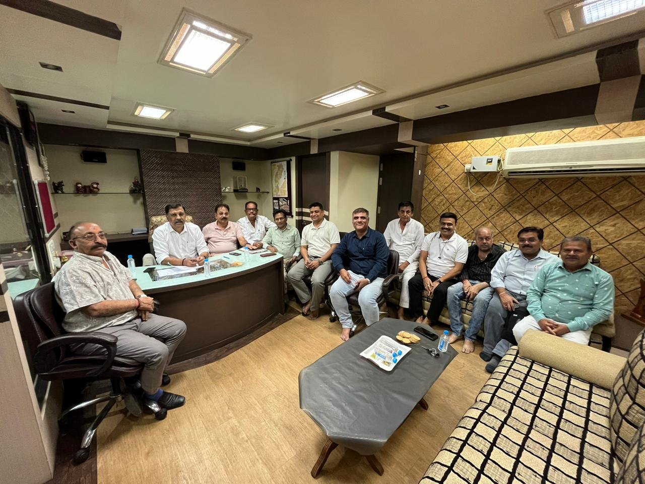 CAIT Inspection : रायपुर में ट्रांसपोर्ट व्यवस्था सुधारने की कवायद…! मालवाहक वाहनों पर प्रतिबंध को लेकर व्यापारियों का निरीक्षण…जल्द देंगे सुझाव