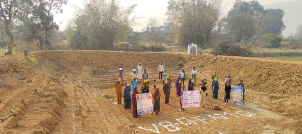 PM Awaas : आवास, मनरेगा और कौशल योजनाओं से रायगढ़ जिले की महिलाएं बन रहीं आत्मनिर्भर