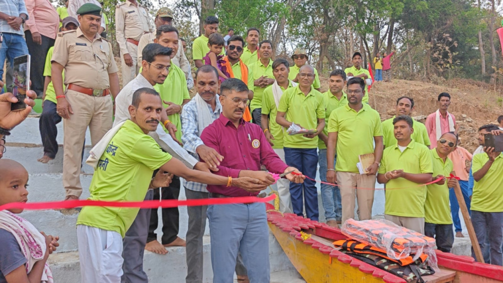CG Tourism : ईको-पर्यटन का नया केंद्र बन रहा धमनी गांव, शुरू हुई नौकाविहार सुविधा