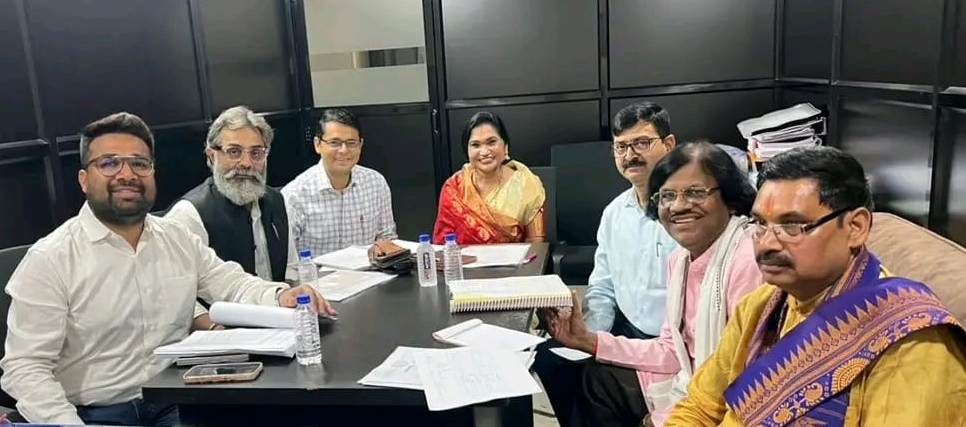 Script Committee : छत्तीसगढ़ में फिल्म निर्माण को मिलेगी नई दिशा, स्क्रिप्ट समिति गठन हेतु महत्वपूर्ण बैठक, कला-संस्कृति और सिनेमा के समन्वय पर जोर