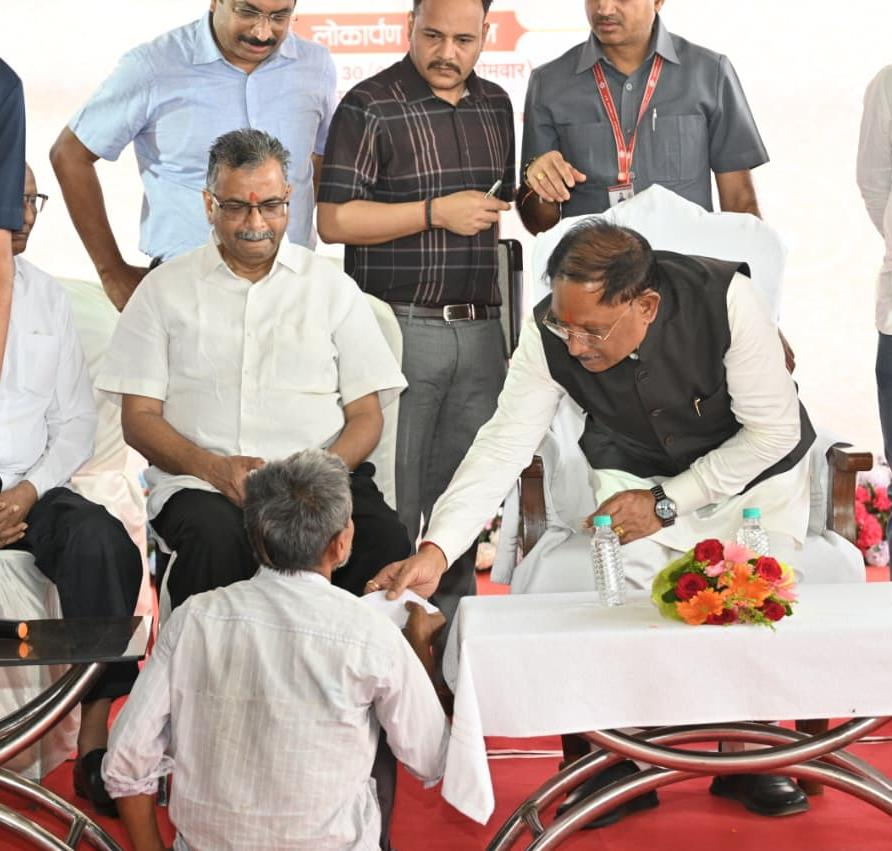 Chandkhuri : संवेदनशील नेतृत्व की मिसाल, मुख्यमंत्री साय ने दिव्यांग चंदूलाल की सुनी पुकार, मिनटों में मिला समाधान