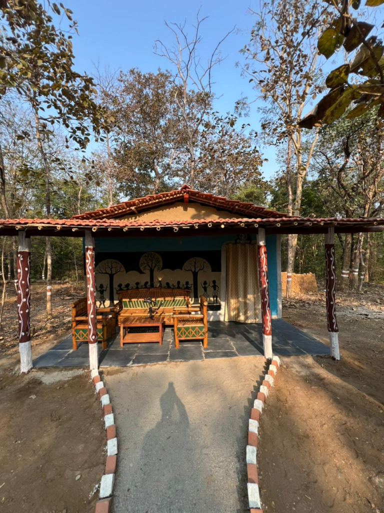 Eco-Tourism : देवपुर रेंज में शुरू हुए नेचर कैंप मड हाउस, ईको-पर्यटन को मिलेगा बढ़ावा