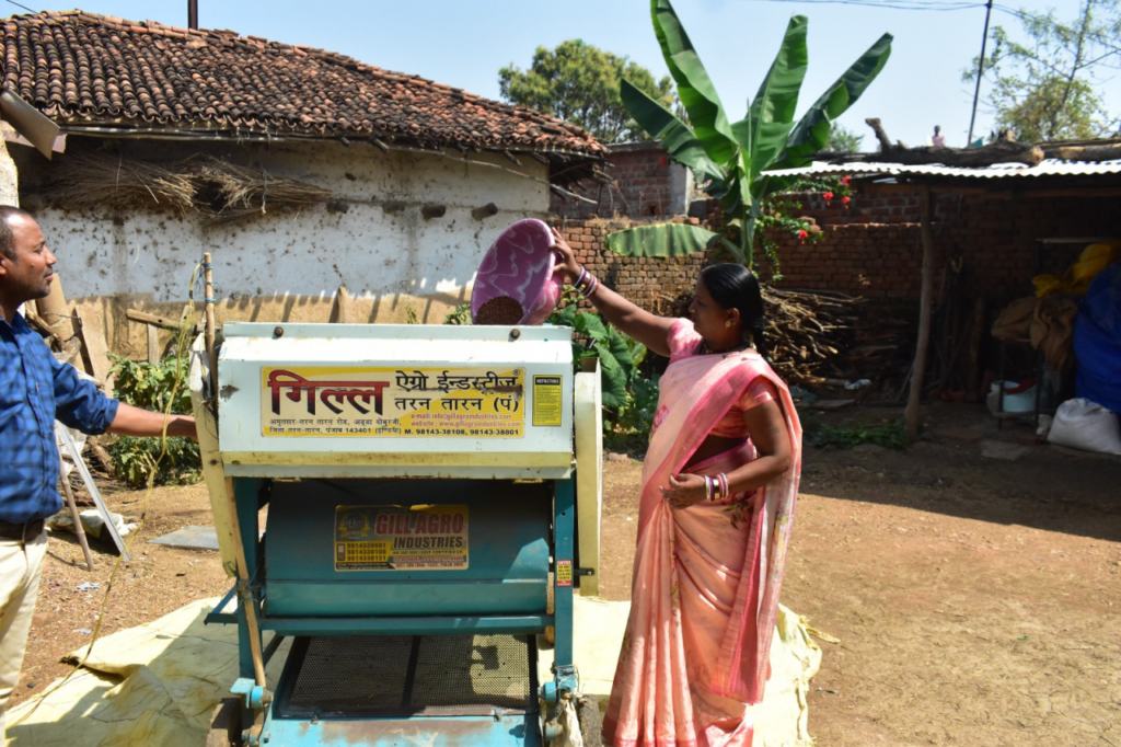 FPC से जुड़कर लखपति दीदी बनीं हलाटोला की निवासी बेदो बाई वर्मा, स्व-सहायता समूह और किसान उत्पादक कंपनी से जुड़कर बढ़ाई आय, अन्य महिलाओं के लिए बनीं प्रेरण