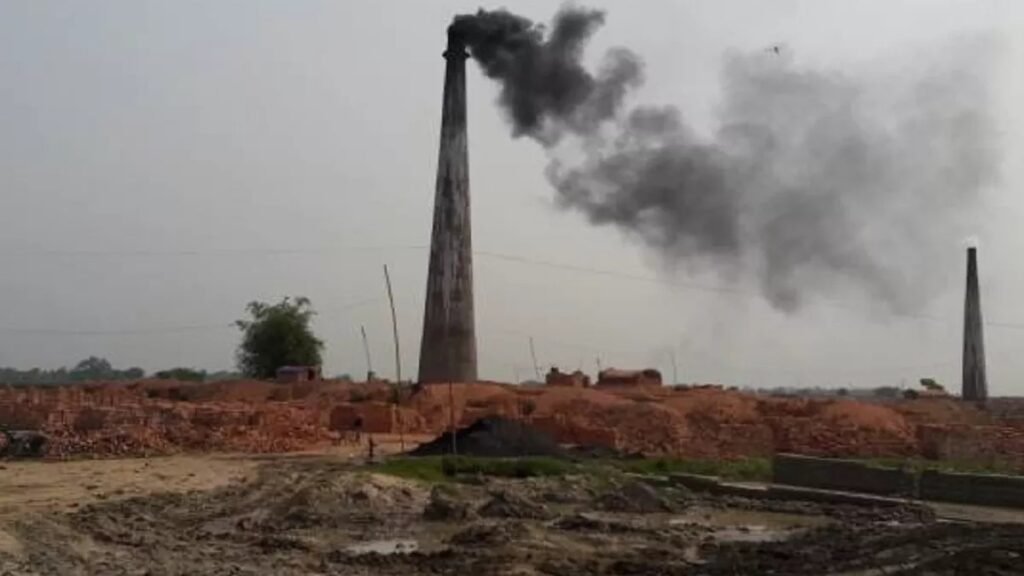 Pollution Control : प्रदूषण फैलाने वालों पर बड़ी कार्रवाई…! 30 उद्योगों का उत्पादन बंद…28.92 लाख की वसूली…कई यूनिट्स पर गिरी गाज