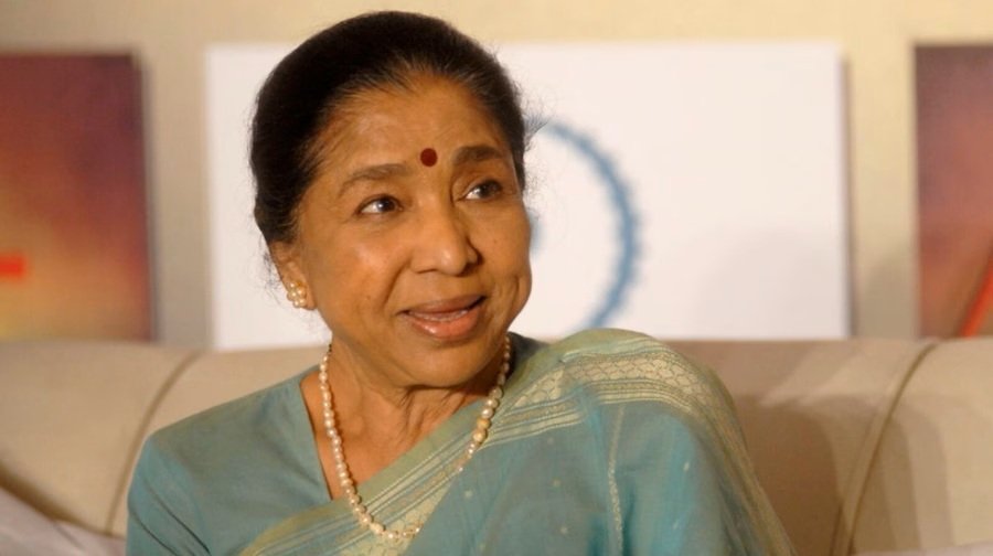 Asha Bhosle Passes Away : ‘सुरों की रानी’ आशा भोसले का निधन…! इंडस्ट्री में शोक की लहर