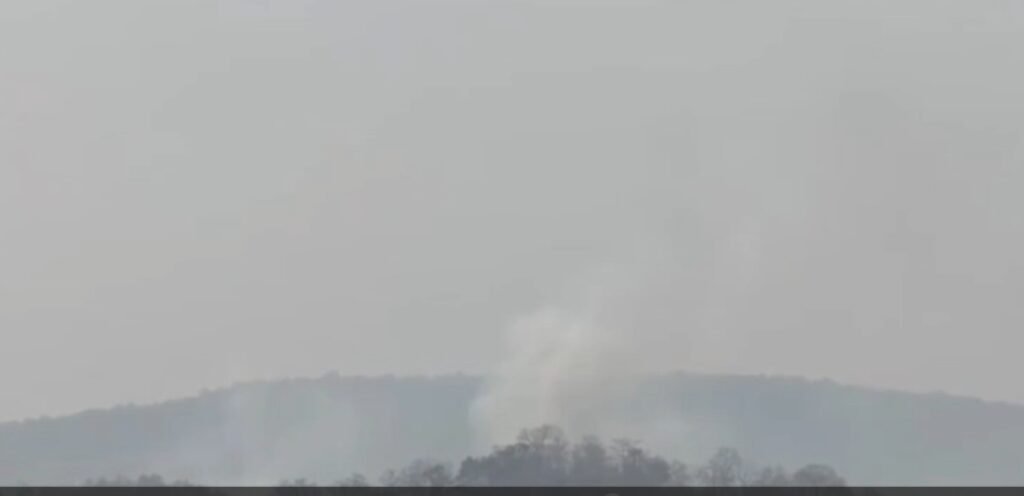 Jashpur Plane Crash : जशपुर में विमान हादसा…! आरा पहाड़ियों में चार्टर्ड प्लेन क्रैश…आग की लपटें…रेस्क्यू जारी…कितने लोग सवार थे…? स्पष्ट नहीं हो पाया…यहां देखें VIDEO