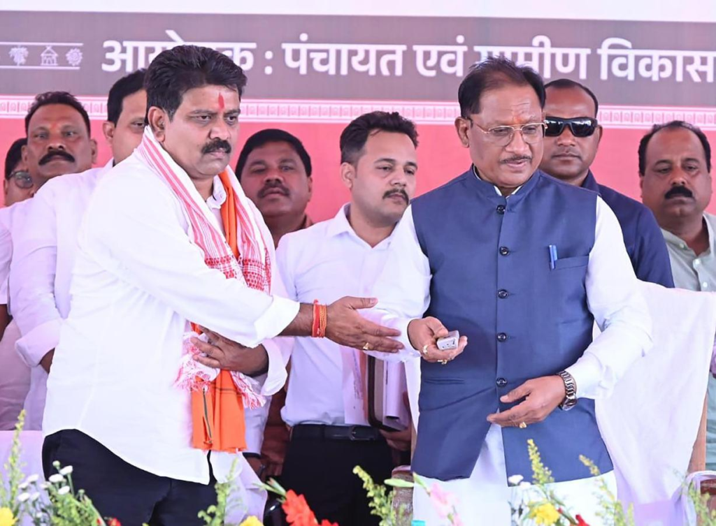 Rural Development : ग्रामीण विकास को नई रफ्तार…2426 किमी सड़क निर्माण का मुख्यमंत्री विष्णु देव साय ने किया शिलान्यास