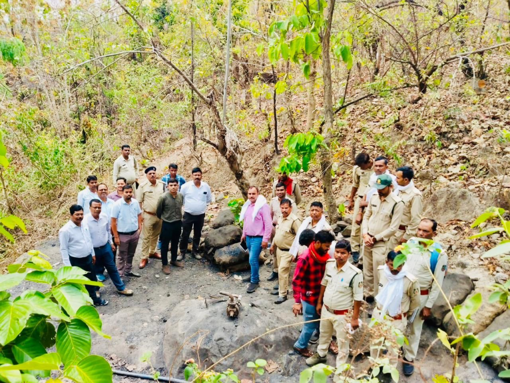 Intensive Raids : देवखोल में अवैध कोयला खनन पर बड़ी कार्रवाई, 6 टन से अधिक कोयला जब्त… संयुक्त टीम की ताबड़तोड़ छापेमारी