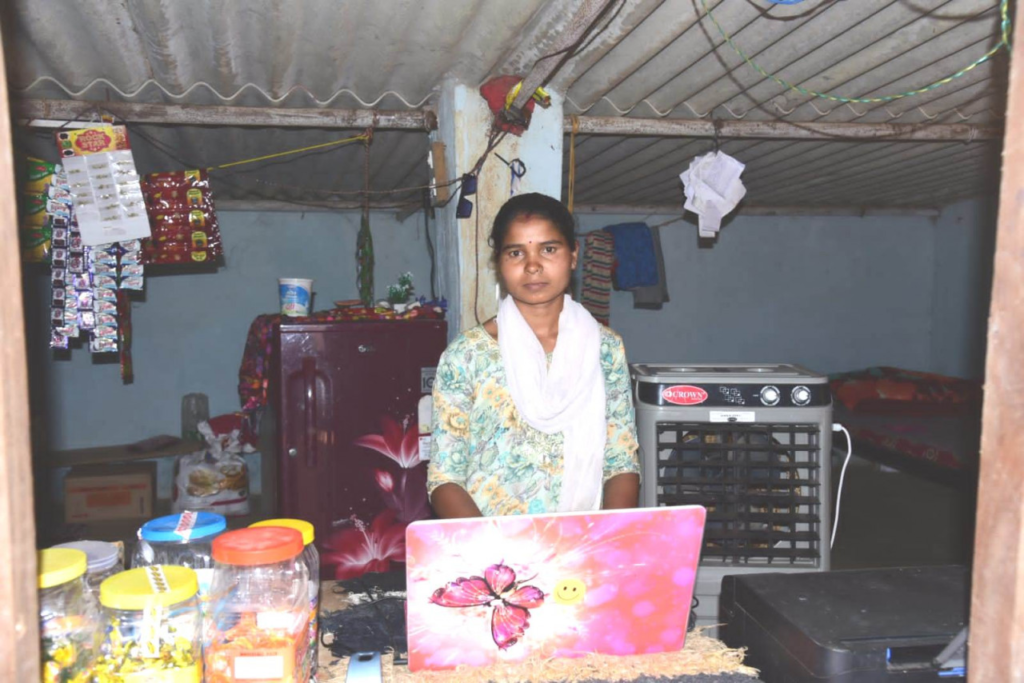 Rural Bank Service’s : दूरस्थ गांवों तक बैंकिंग सुविधाएं पहुंचाकर बदलाव ला रही हैं रिंगो कश्यप