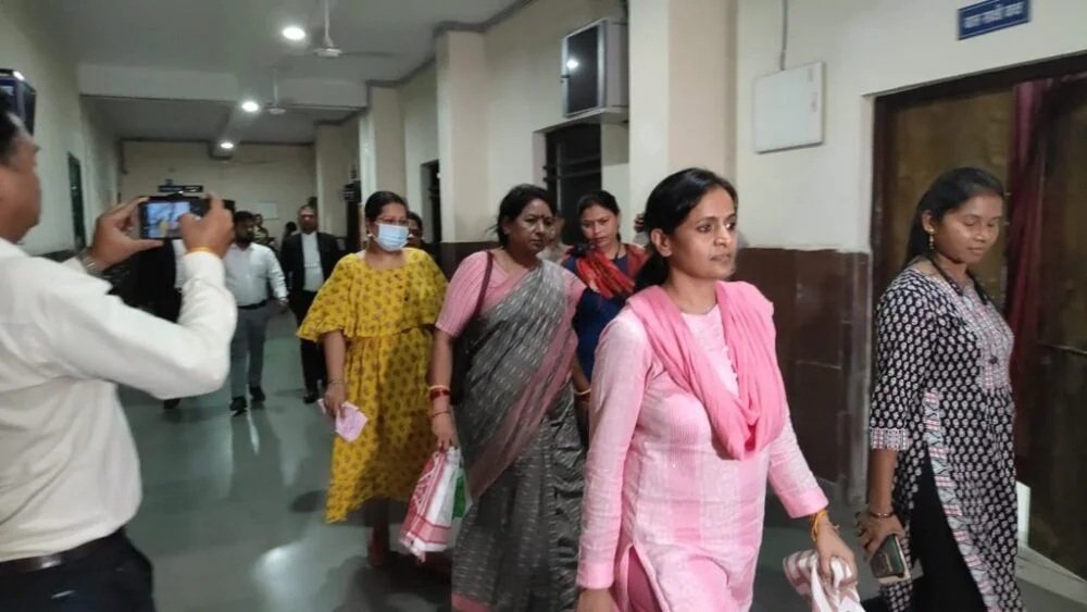 Ranu Sahu Case : सस्पेंड IAS रानू साहू मामले में हाईकोर्ट का कड़ा रुख…! अपराध से पहले खरीदी संपत्ति भी होगी अटैच…रिश्तेदारों की संपत्ति अटैच बरकरार…सभी याचिकाएं खारिज