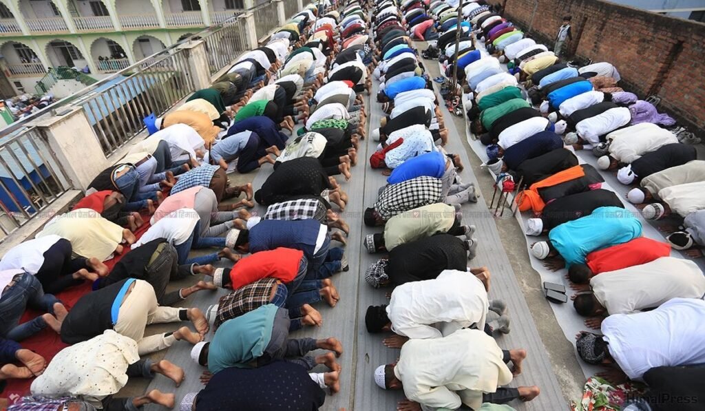 Bakrid : बकरीद पर शिफ्ट में होगी नमाज…! प्रशासन ने जारी किए सख्त निर्देश