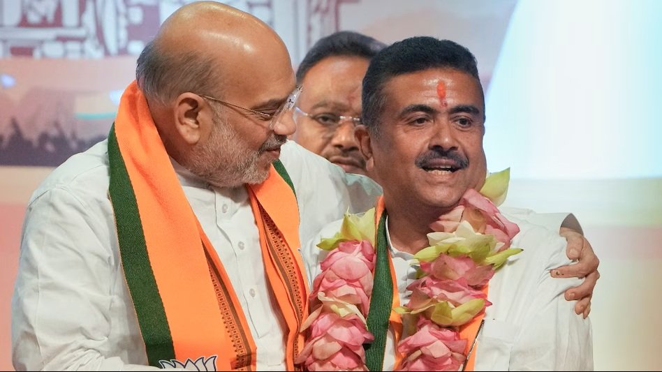 Suvendu Adhikari New CM : बंगाल BJP में रिकॉर्ड एकजुटता…! 8 प्रस्ताव आए…हर पर्ची पर सिर्फ ‘सुवेंदु अधिकारी’ का नाम…गदगद अमित शाह