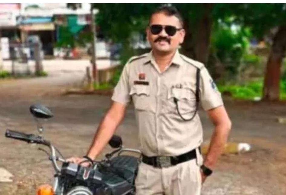 Police Constable Death : ब्रेकिंग…रायपुर में पुलिस आरक्षक की संदिग्ध मौत…! VIP रोड के फार्म हाउस स्विमिंग पूल में मिला शव…मचा हड़कंप