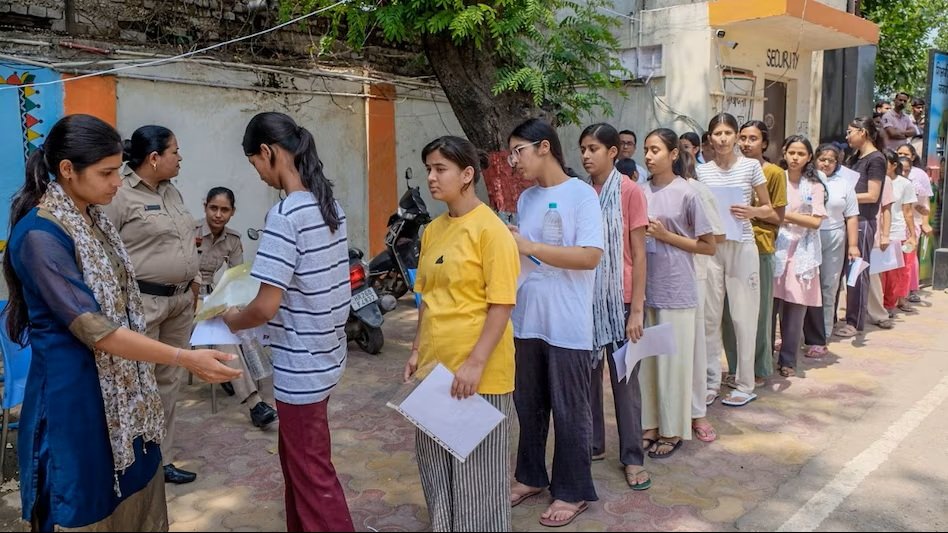 NEET UG 2026 Re-Exam Date : NTA ने जारी की नई परीक्षा तारीख…! 21 जून को होगा एग्जाम…एडमिट कार्ड पर भी बड़ा अपडेट