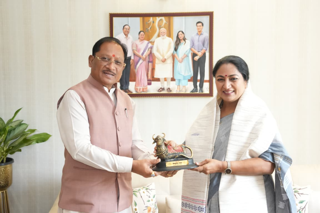 Courtesy Meet : नई दिल्ली में मुख्यमंत्री विष्णु देव साय ने दिल्ली की मुख्यमंत्री रेखा गुप्ता से की सौजन्य भेंट