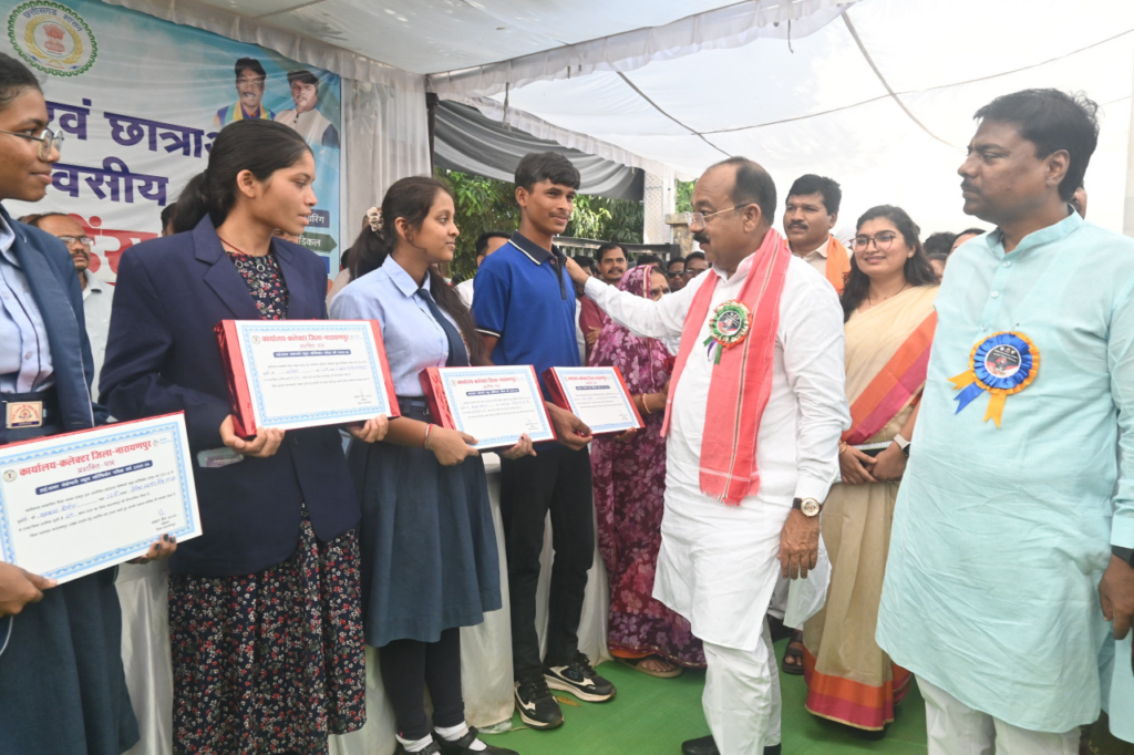 Narayanpur Development : नारायणपुर को मिली विकास की बड़ी सौगात, उप मुख्यमंत्री अरुण साव ने 12.29 करोड़ रूपए के विकास कार्यों का किया भूमिपूजन और लोकार्पण